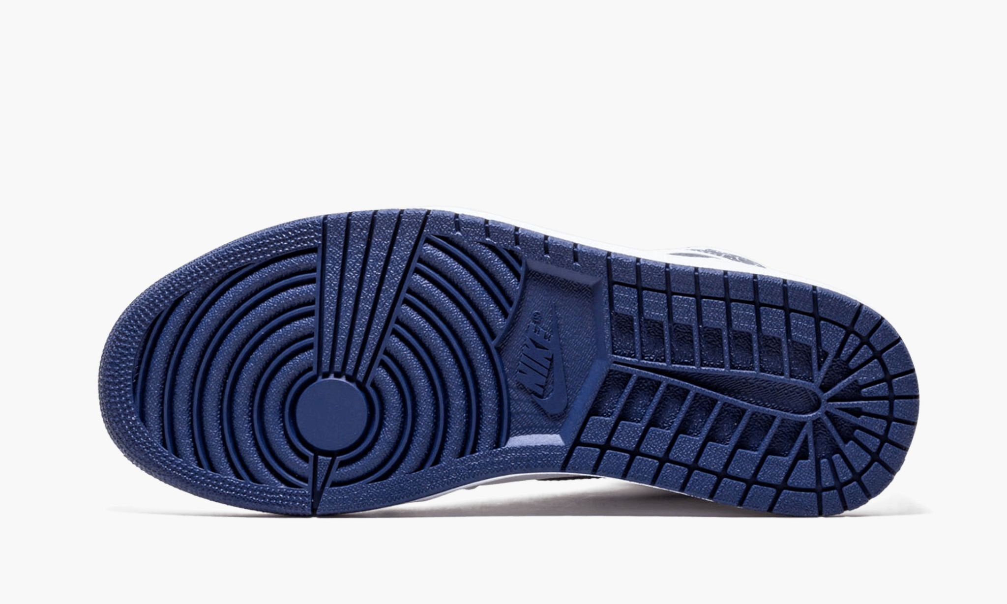 air-jordan-1-retro-_26_238220metallic-navy_26_238221-8386-sltdf.jpg