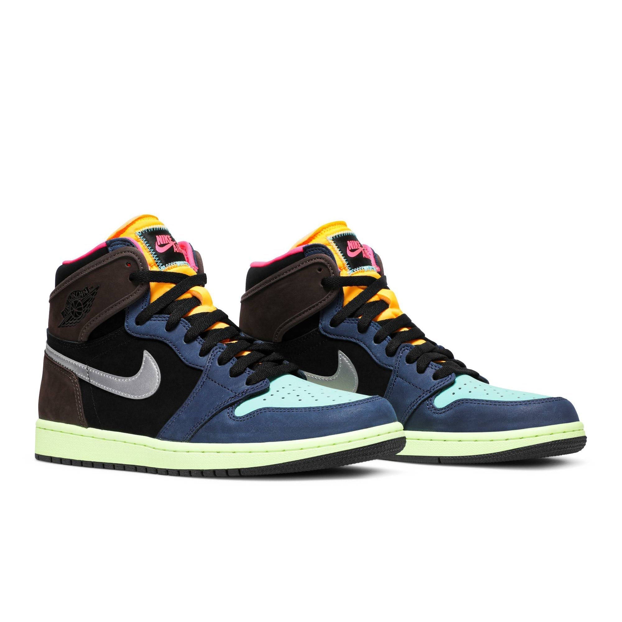air-jordan-1-retro-high-_26_238216tokyo-bio-hack_26_238217-555088-201-8747-fcsr1.jpg