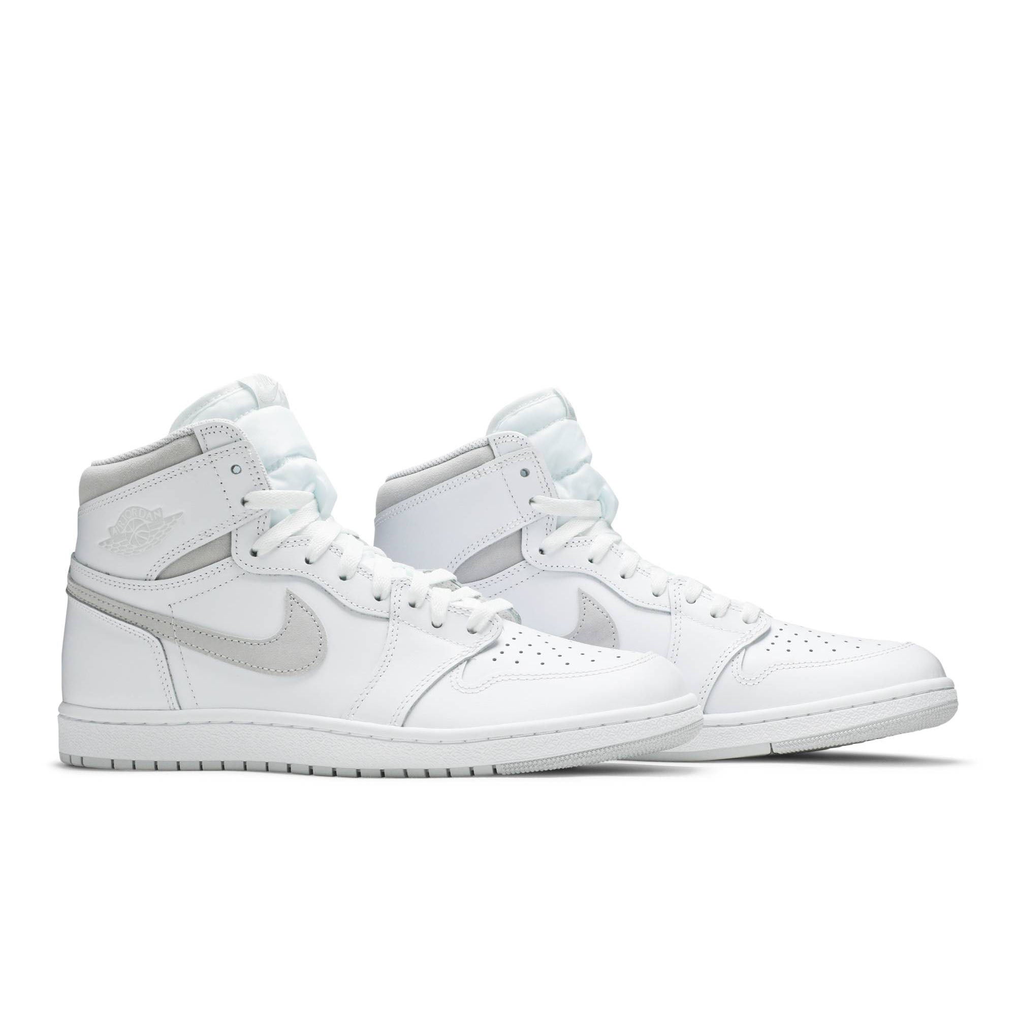 air-jordan-1-retro-high-_26_23821785-og-_26_238216neutral-grey_26_238217-bq4422-100-4141-z8hph.jpg