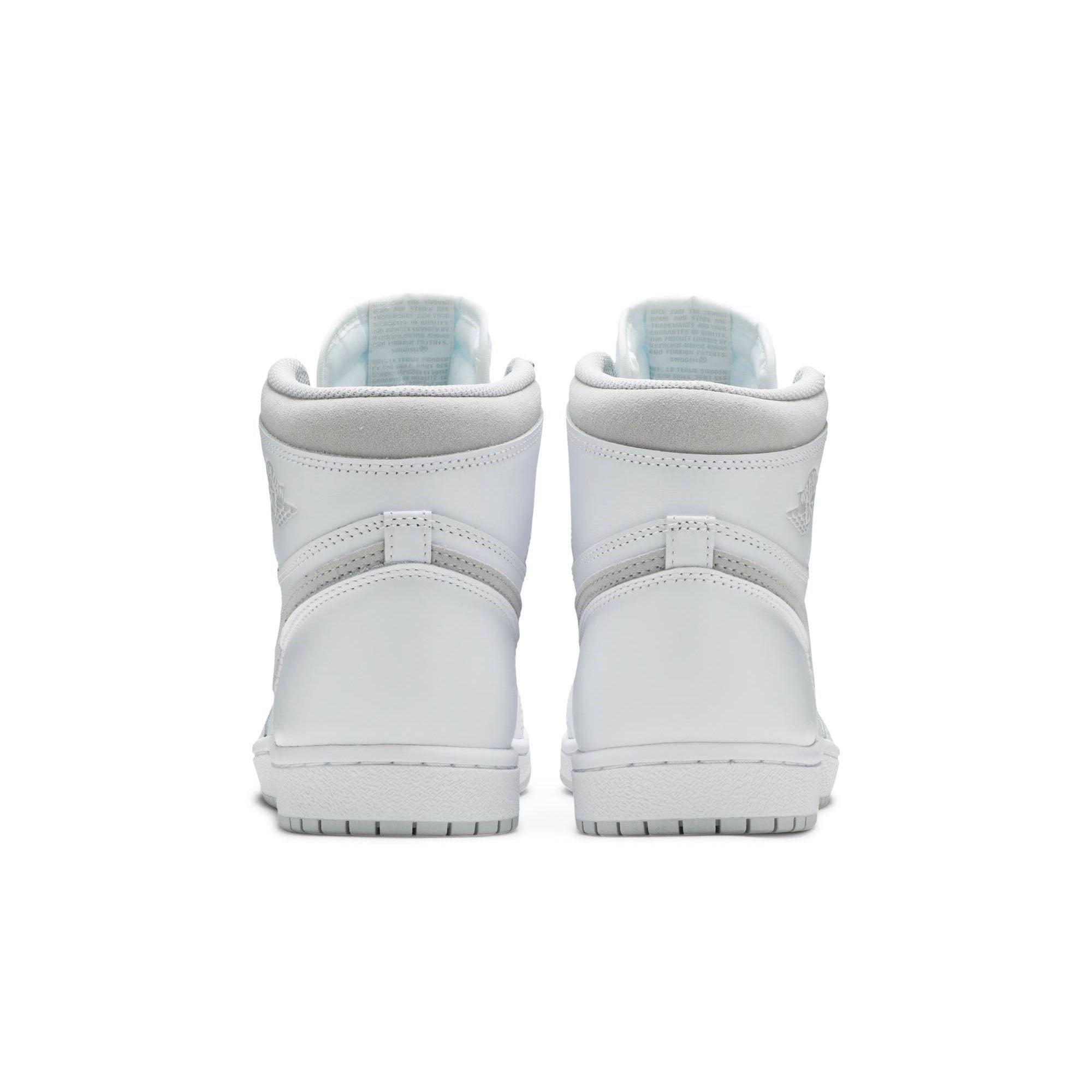 air-jordan-1-retro-high-_26_23821785-og-_26_238216neutral-grey_26_238217-bq4422-100-4828-rcaxw.jpg