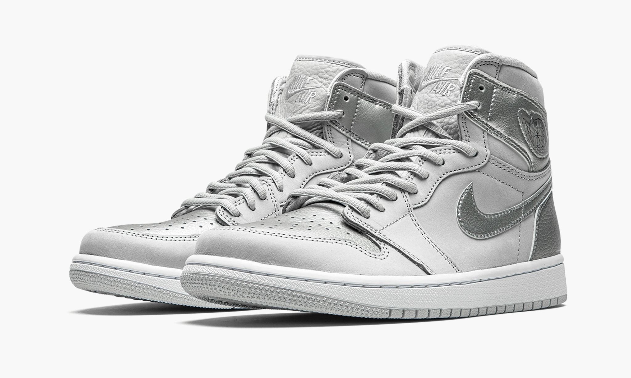 air-jordan-1-retro-high-co.jp-_26_238220metallic-silver_26_238221-9306-hovrs.jpg