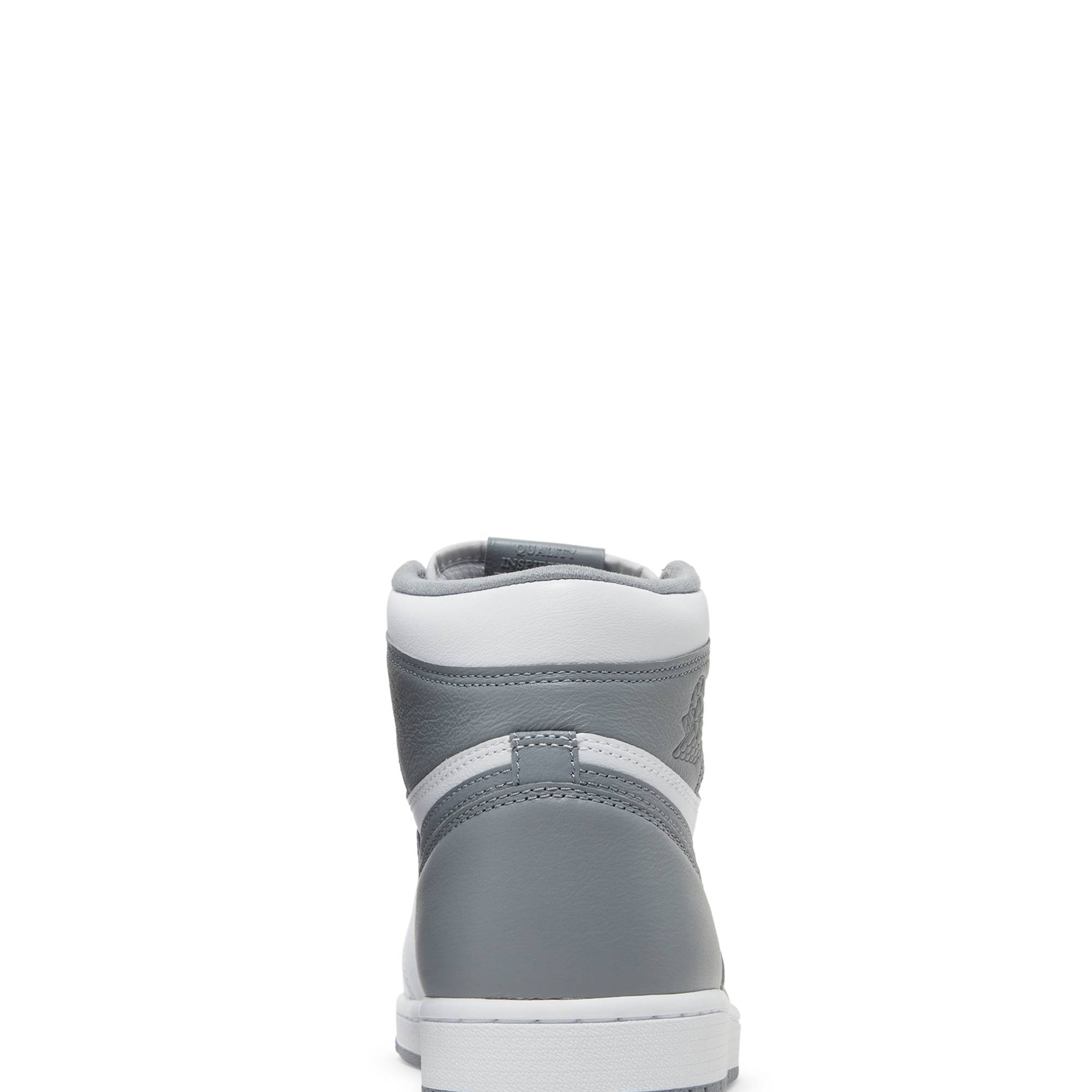 air-jordan-1-retro-high-og-_26_238216stealth_26_238217-555088-037-3202-6vmnf.jpg