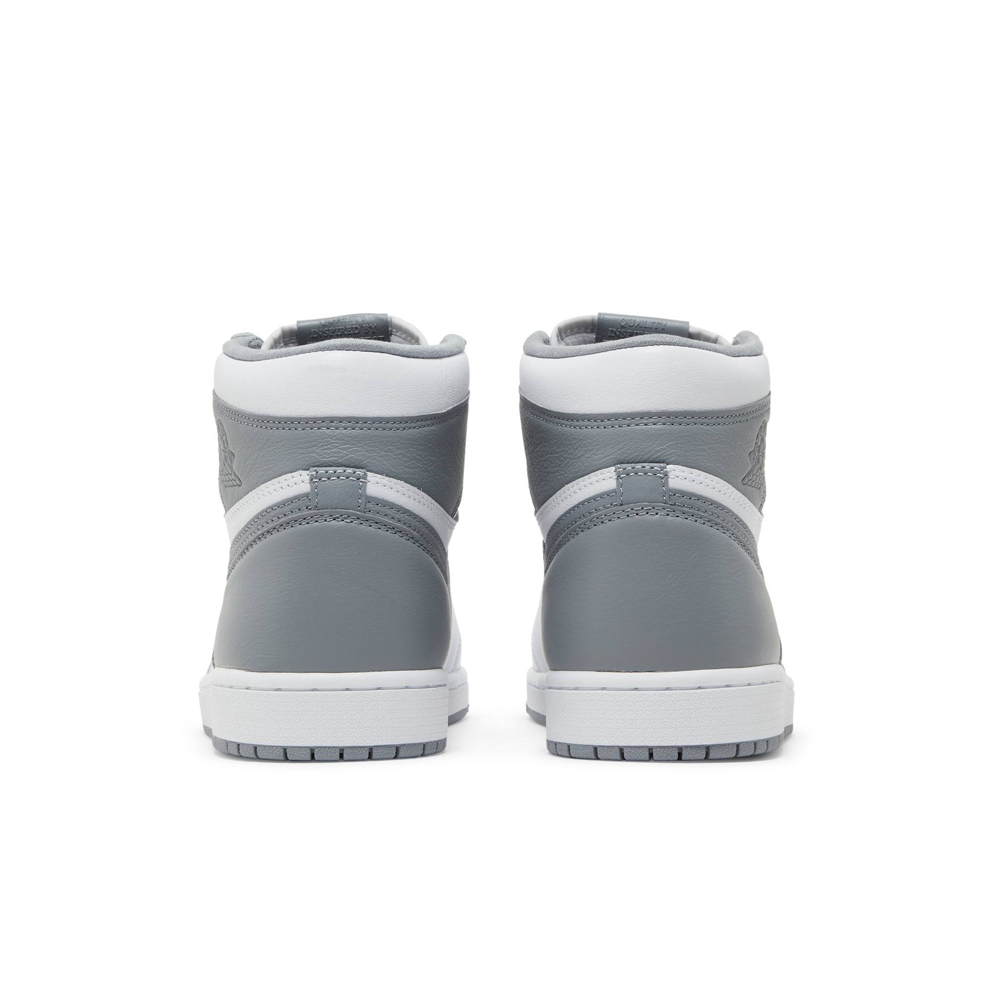 air-jordan-1-retro-high-og-_26_238216stealth_26_238217-555088-037-6732-plxex.jpg