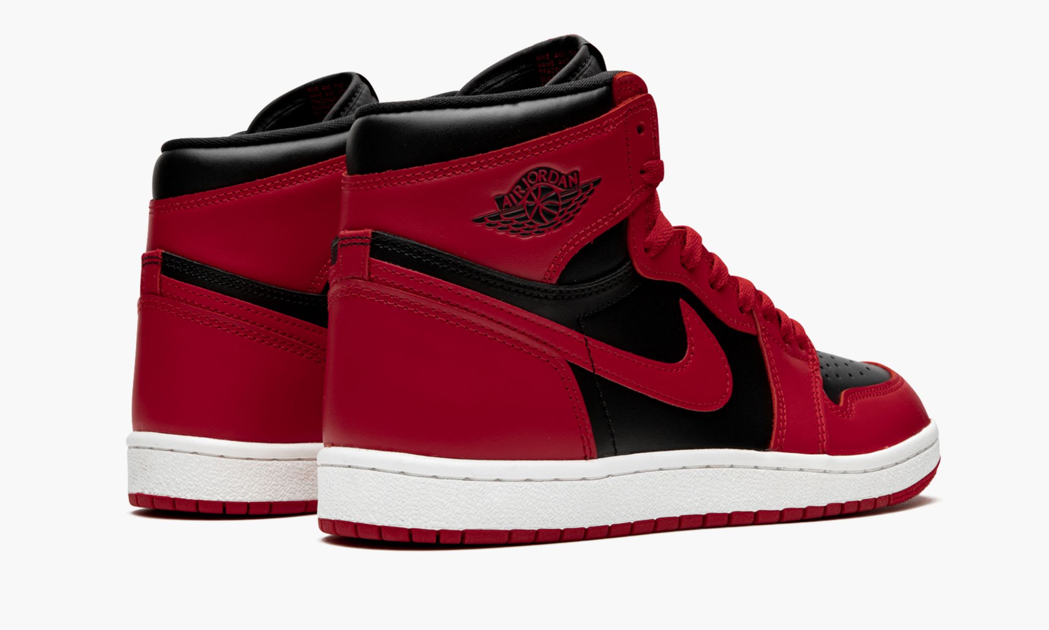 air-jordan-1-retro-high-og-_26_23821785-_26_238220varsity-red_26_238221-1536-d7x1i.jpg