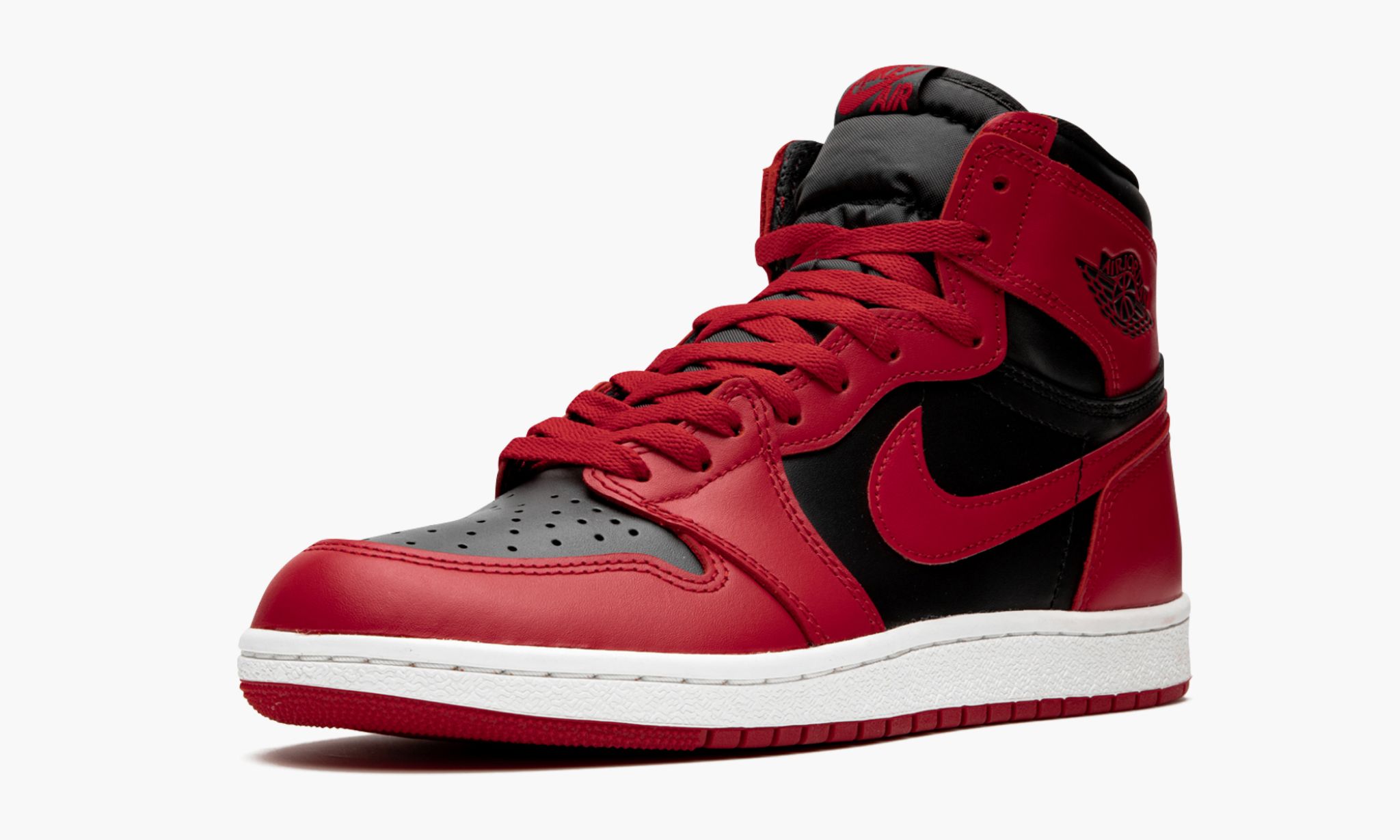 air-jordan-1-retro-high-og-_26_23821785-_26_238220varsity-red_26_238221-5657-uefbu.jpg