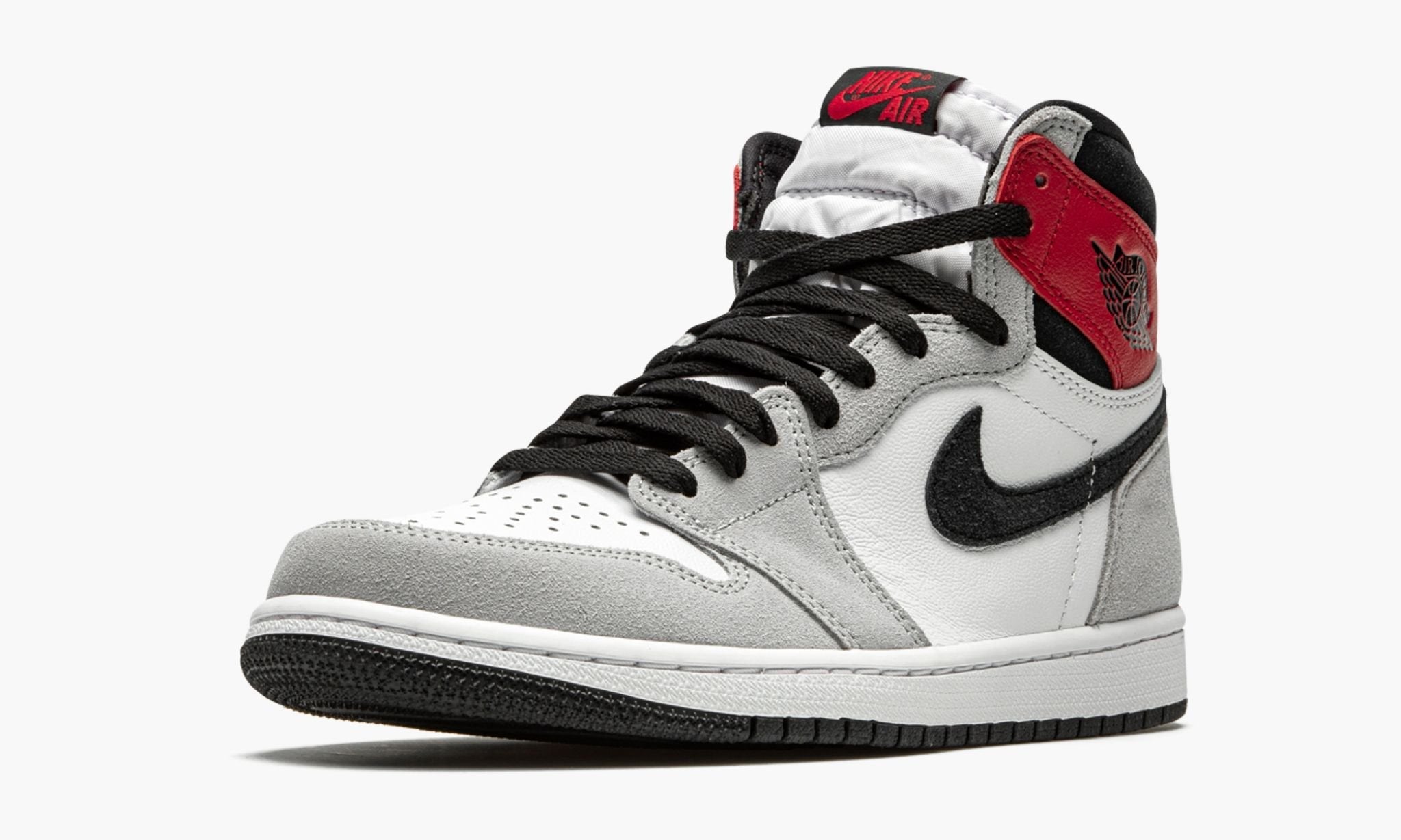 air-jordan-1-retro-high-og-_26_238220light-smoke-grey_26_238221-5913-nsni2.jpg