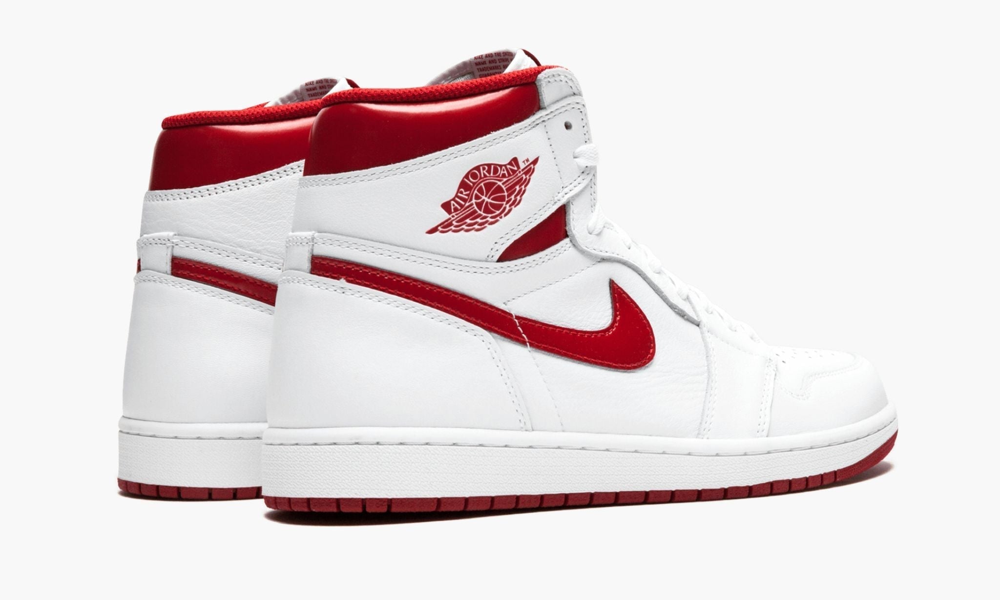 air-jordan-1-retro-high-og-_26_238220metallic-red_26_238221-7216-ontd6.jpg
