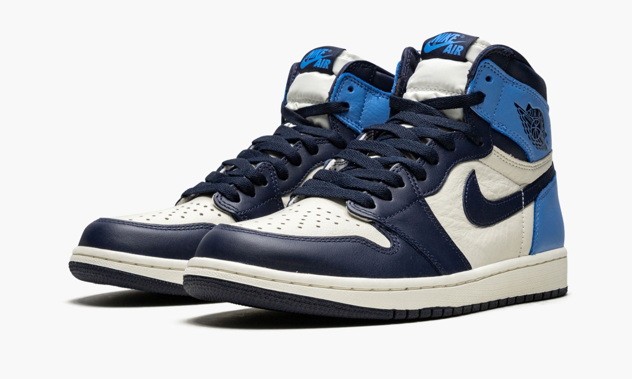 air-jordan-1-retro-high-og-_26_238220obsidianuniversity-blue_26_238221-6411-x1hcc.jpg
