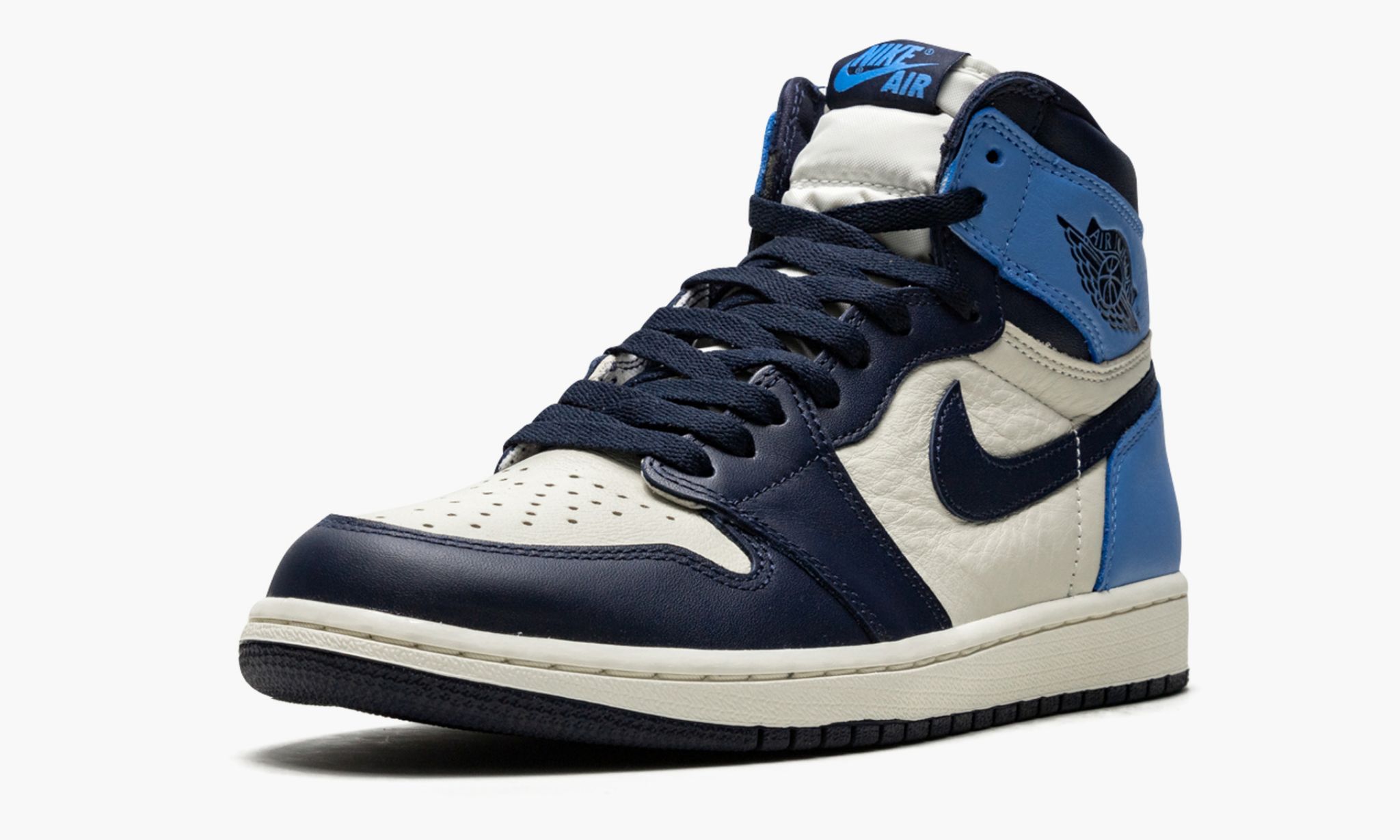 air-jordan-1-retro-high-og-_26_238220obsidianuniversity-blue_26_238221-7899-ddrvx.jpg