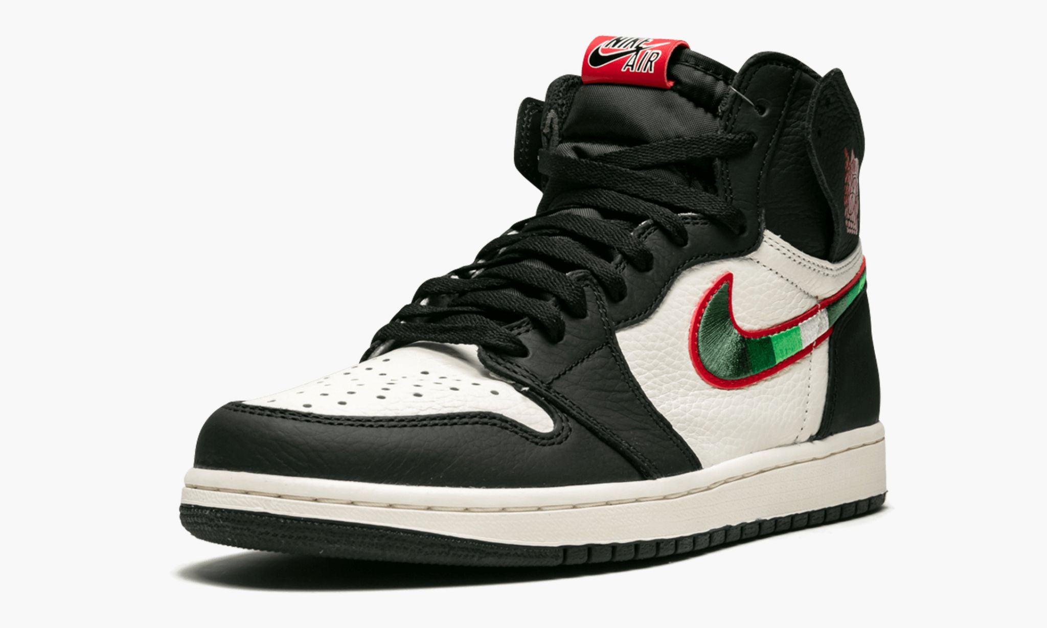 air-jordan-1-retro-high-og-_26_238220sports-illustrated-a-star-is-born_26_238221-6934-ntyof.jpg
