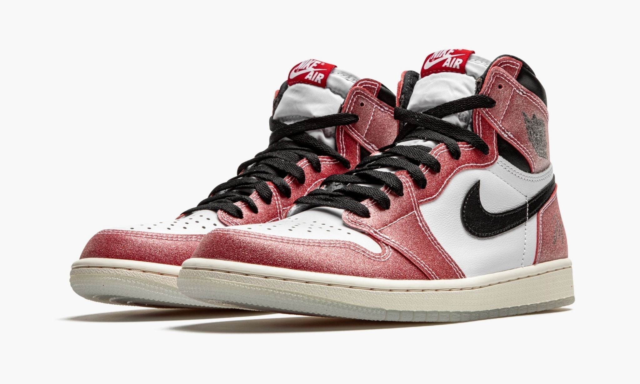 air-jordan-1-retro-high-og-_26_238220trophy-room-_26_238211-chicago_26_238221-4535-riwsh.jpg