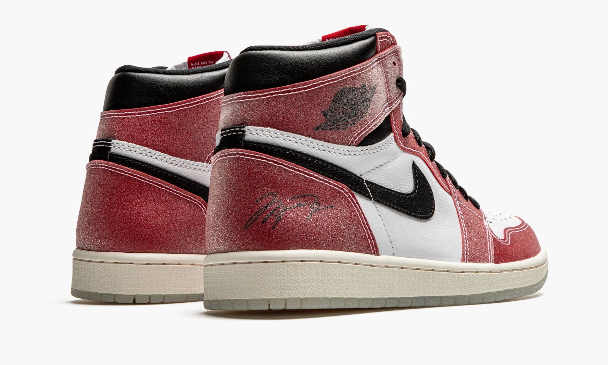 air-jordan-1-retro-high-og-_26_238220trophy-room-_26_238211-chicago_26_238221-6073-a1zio.jpg