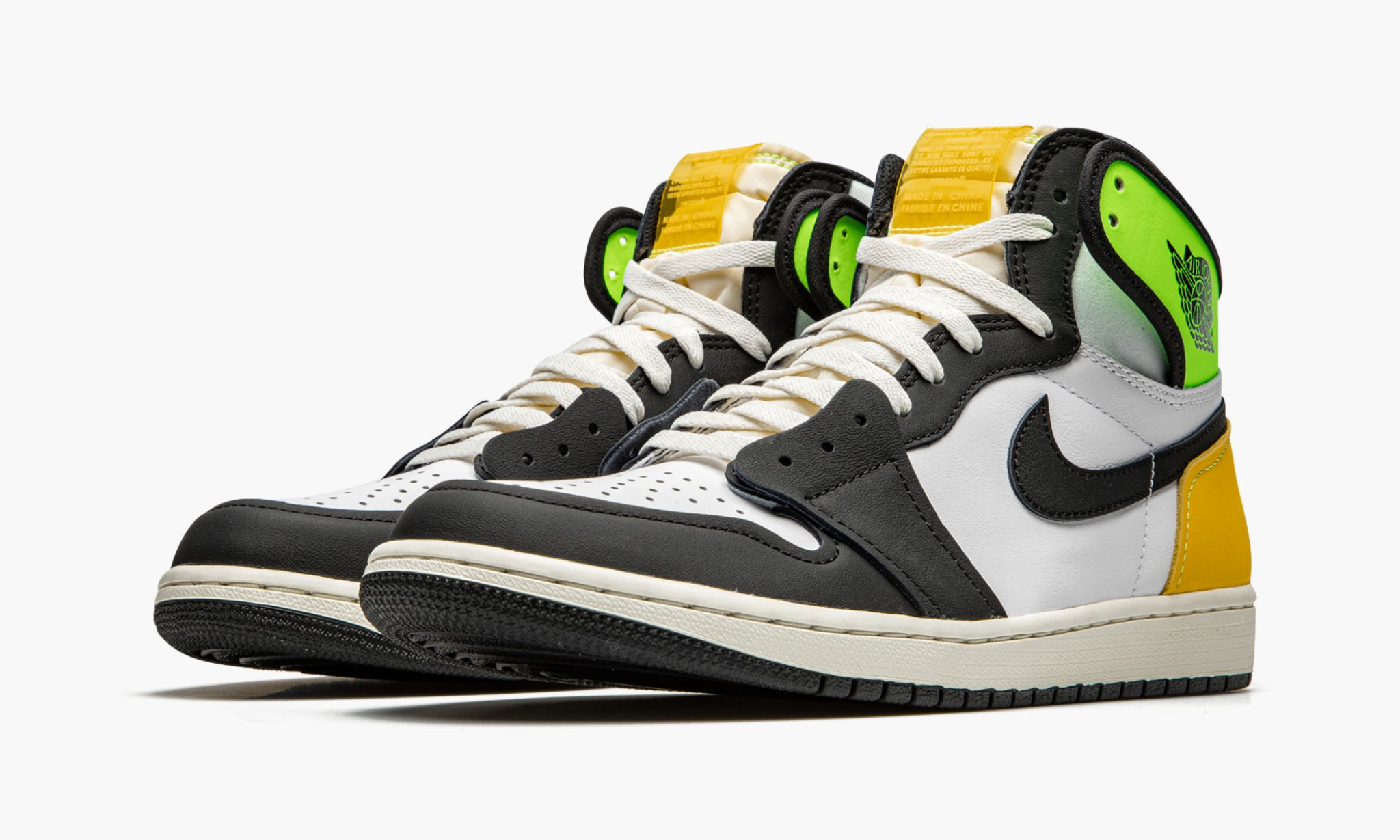 air-jordan-1-retro-high-og-_26_238220volt-gold_26_238221-2130-bjw1r.jpg