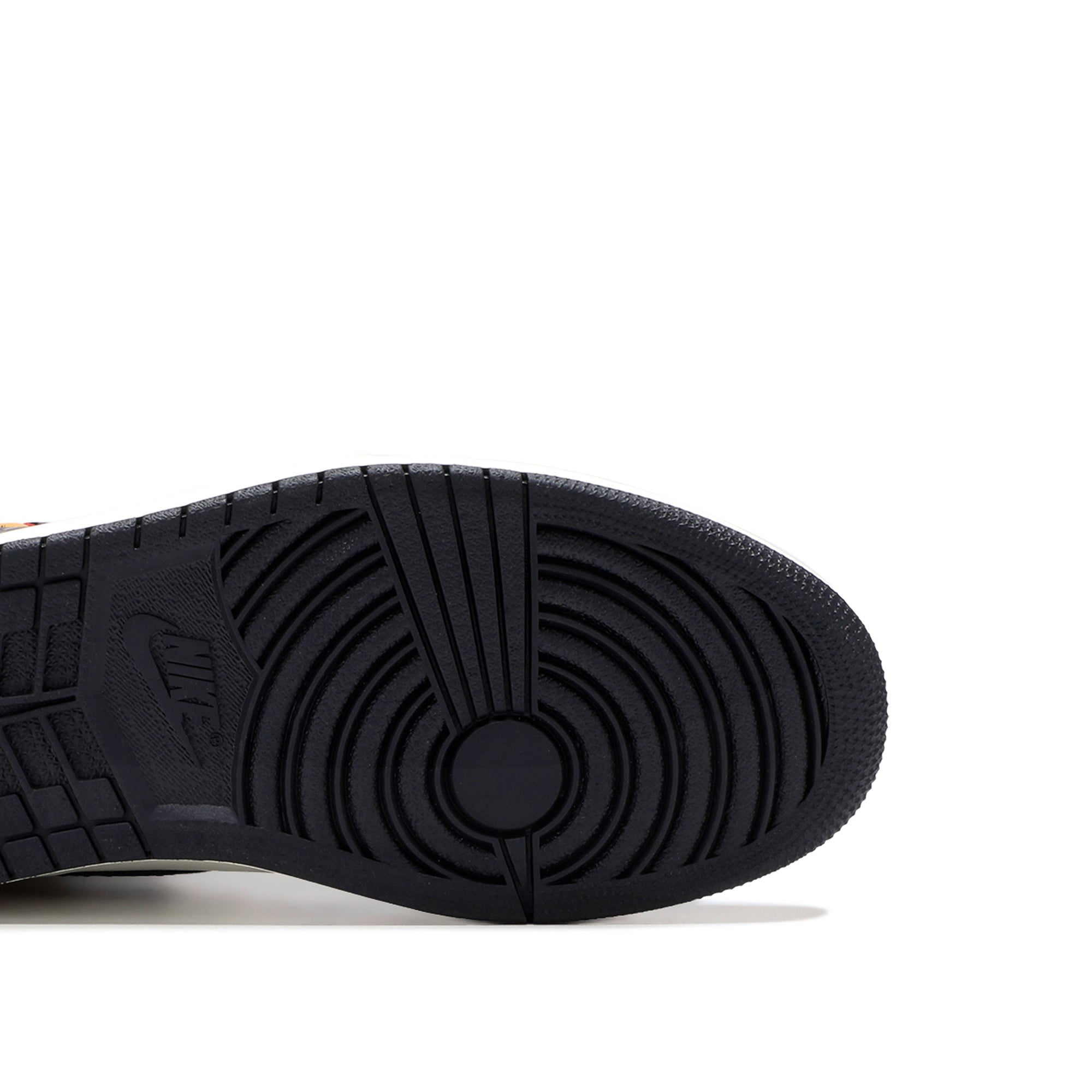 air-jordan-1-retro-high-sb-_26_238216la-to-chicago_26_238217-cd6578-507-5815-zxre3.jpg