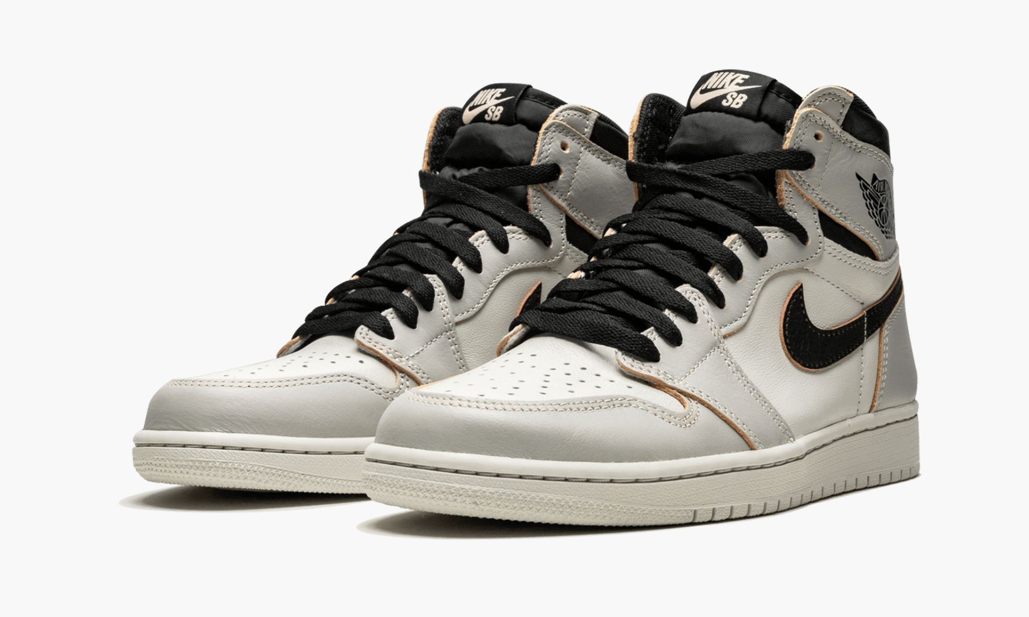 air-jordan-1-sb-retro-high-og-_26_238220nyc-to-paris_26_238221-1005-llnht.jpg