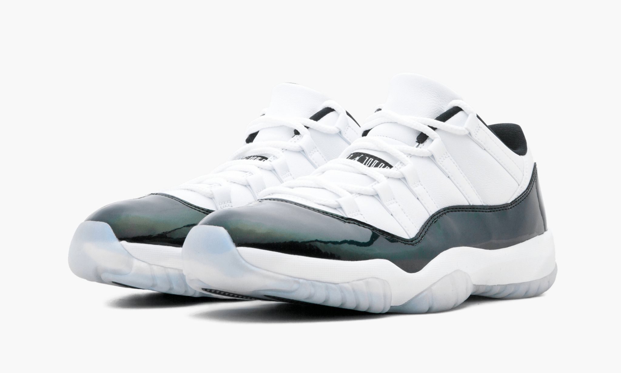 air-jordan-11-retro-low-_26_238220easter-emerald_26_238221-7480-g1edn.jpg