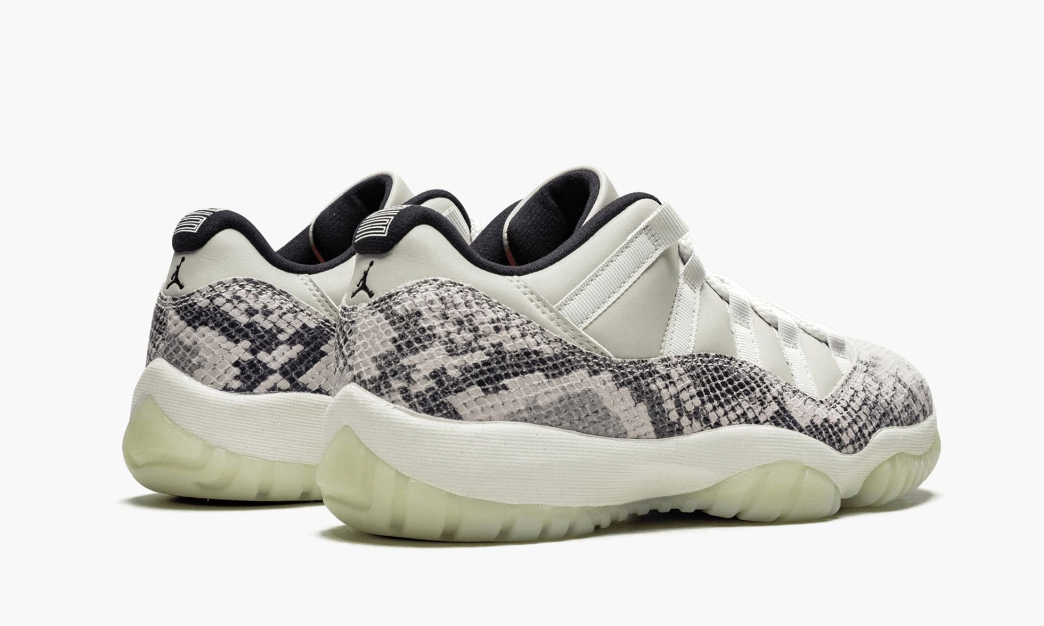 air-jordan-11-retro-low-_26_238220snakeskin-light-bone_26_238221-8846-qeygs.jpg