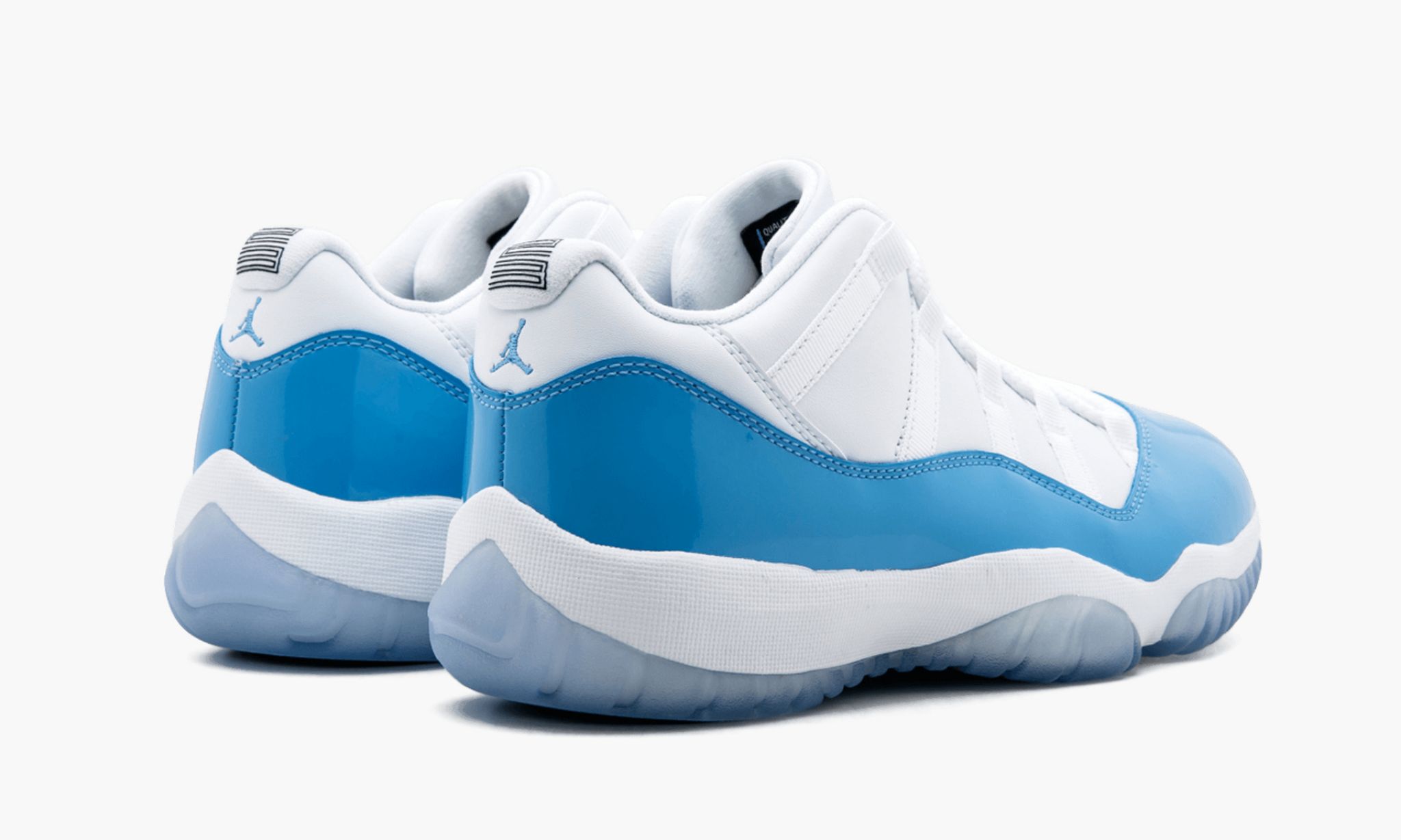 air-jordan-11-retro-low-_26_238220unc_26_238221-1077-qzzig.jpg