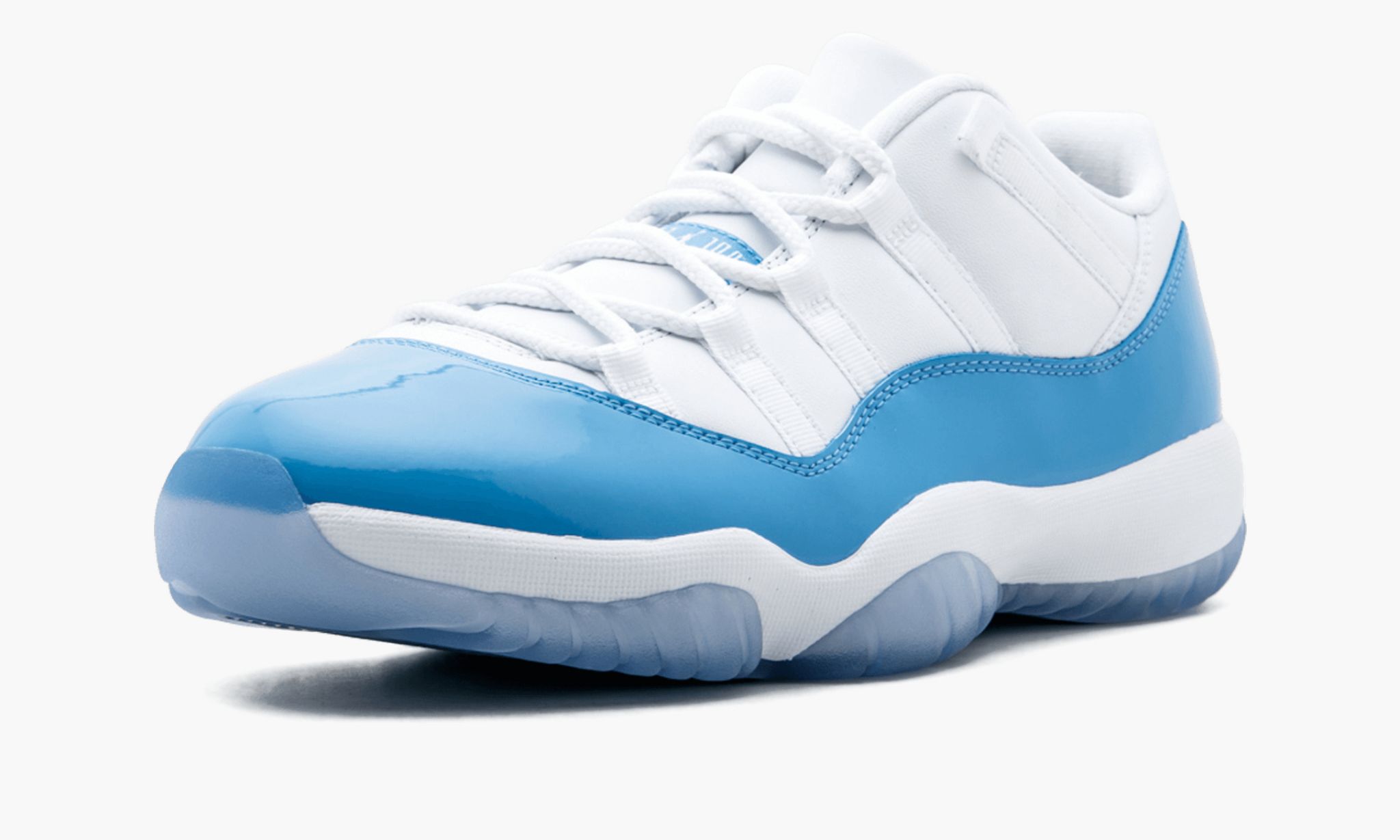 air-jordan-11-retro-low-_26_238220unc_26_238221-1177-i703k.jpg