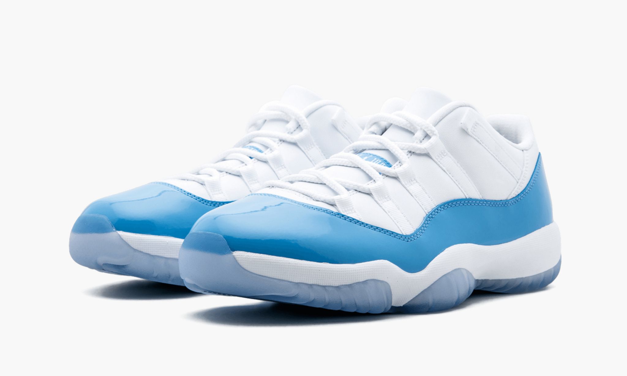 air-jordan-11-retro-low-_26_238220unc_26_238221-5945-wtvwe.jpg