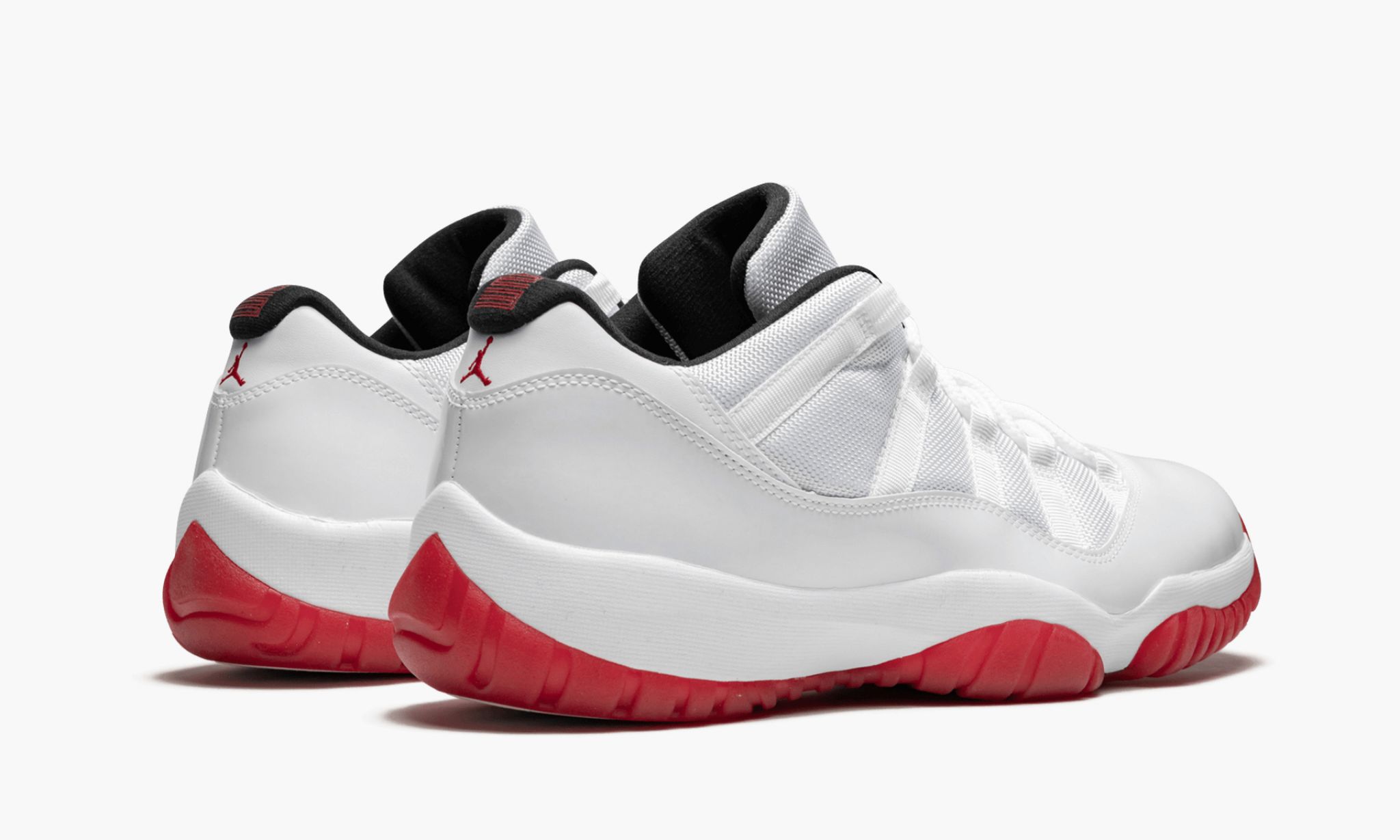 air-jordan-11-retro-low-_26_238220whitevarsity-red_26_238221-3909-gamq4.jpg