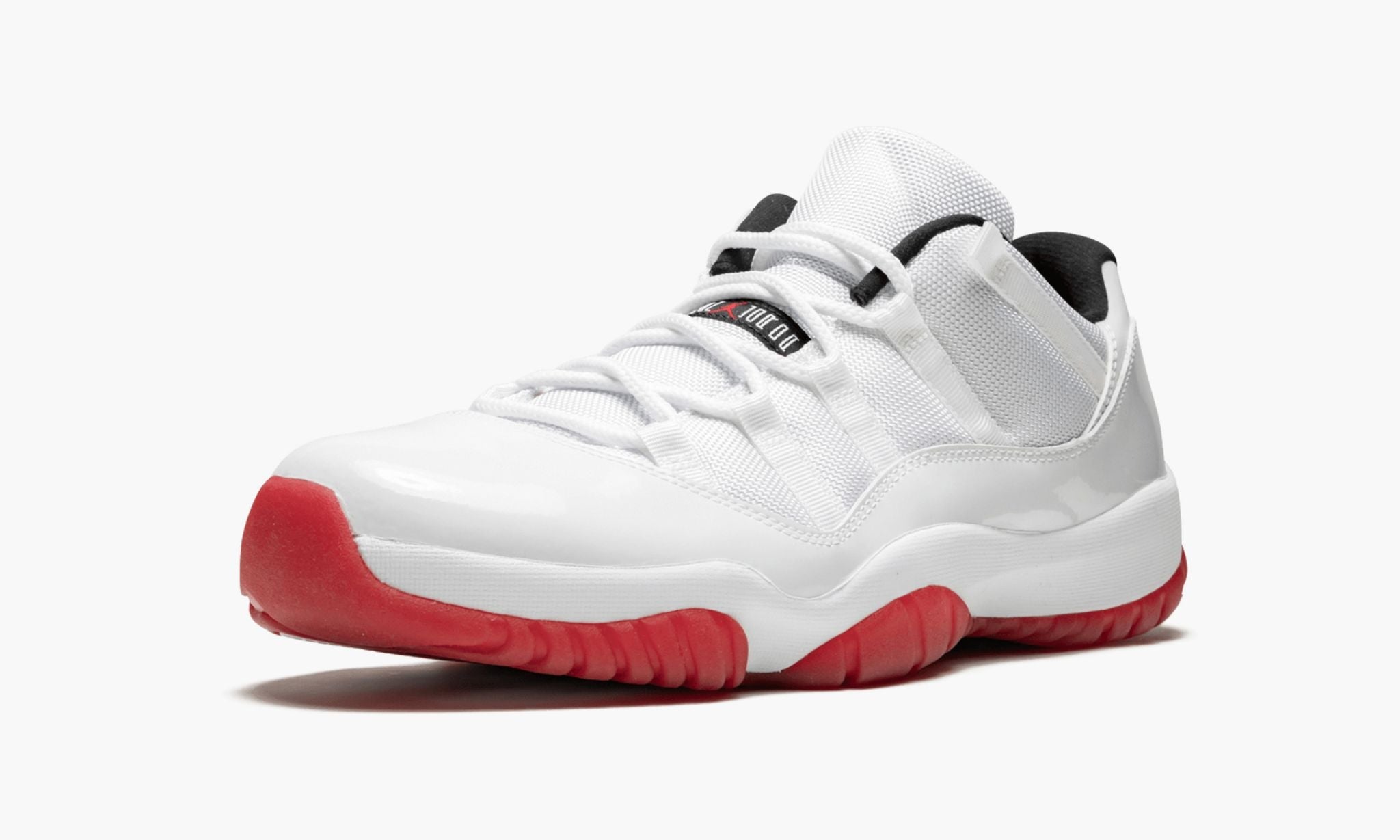 air-jordan-11-retro-low-_26_238220whitevarsity-red_26_238221-8786-k2ywq.jpg