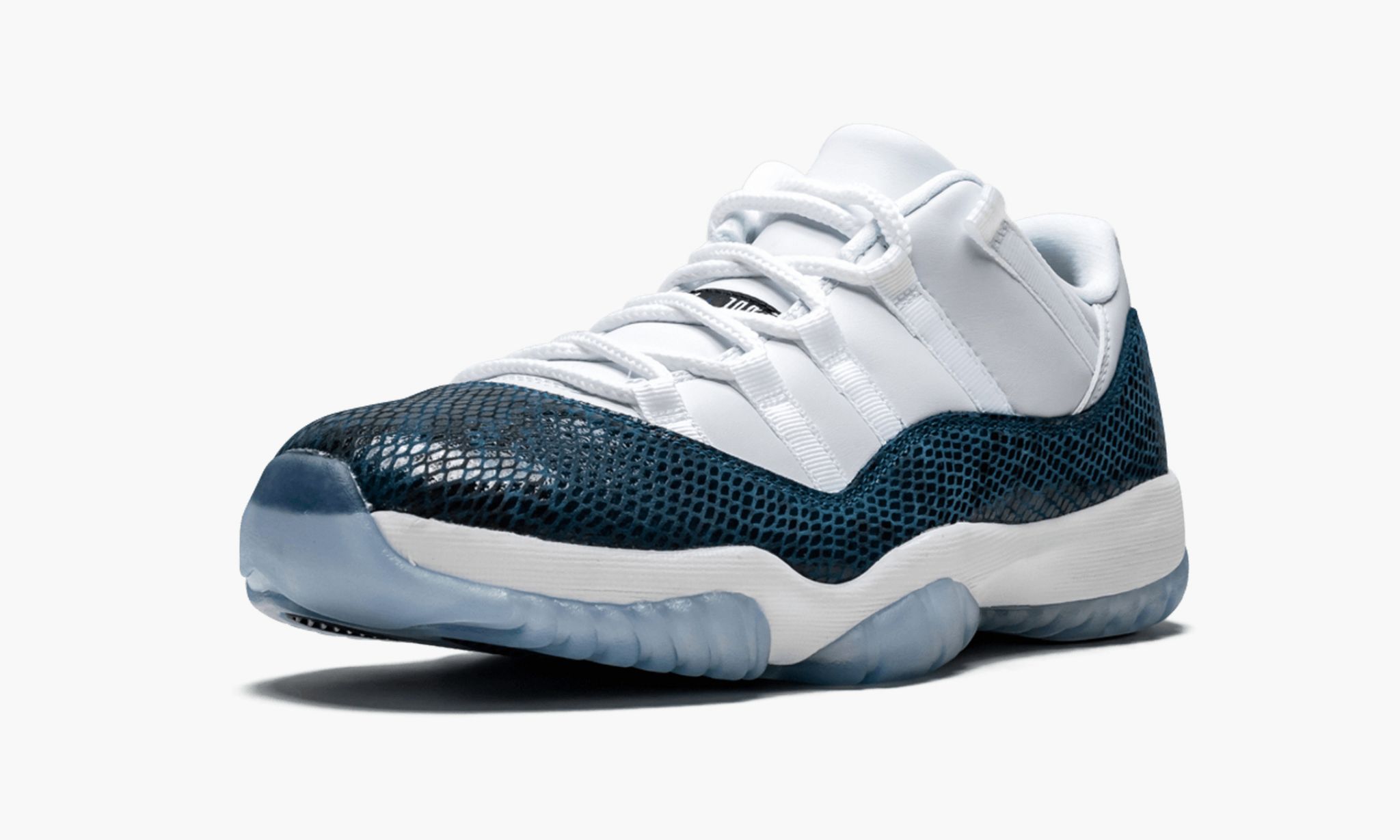 air-jordan-11-retro-low-le-_26_238220blue-snakeskin_26_238221-5577-qyswl.jpg
