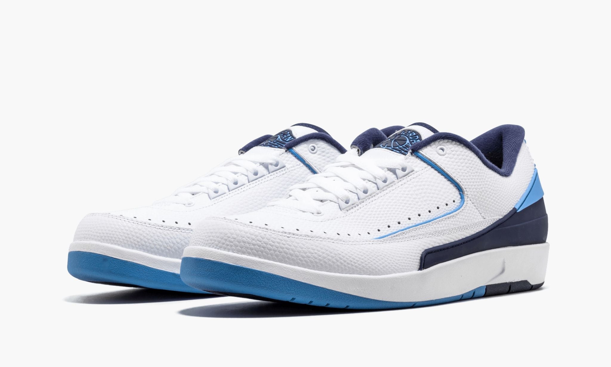 air-jordan-2-retro-low-8361-xybmv.jpg