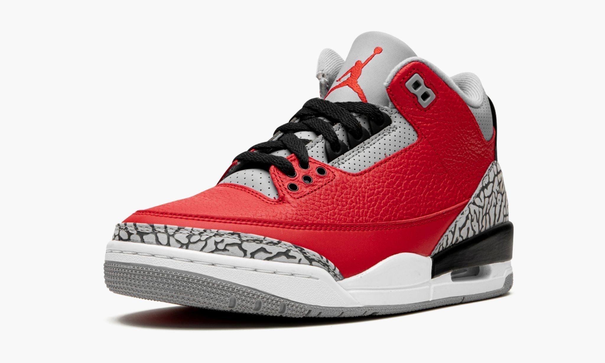 air-jordan-3-retro-_26_238220red-cementunite_26_238221-1335-nyus2.jpg