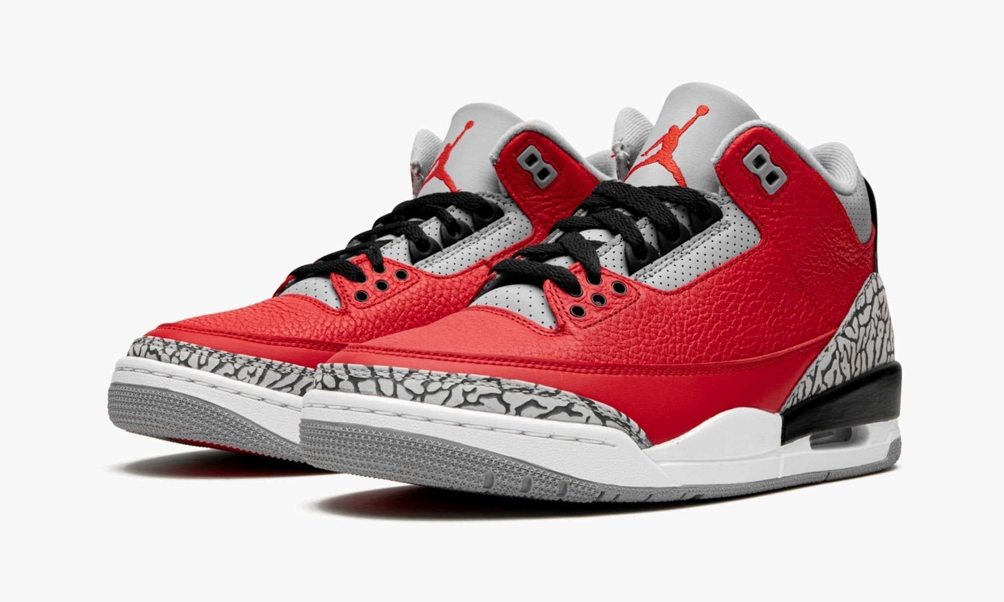 air-jordan-3-retro-_26_238220red-cementunite_26_238221-9822-3v4yp.jpg