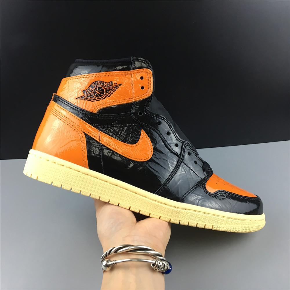 bcba6070-Jordan1RetroHighShatteredBackboard3_11_3d021585-f68f-44c4-92b9-212f8d0525c3.jpg