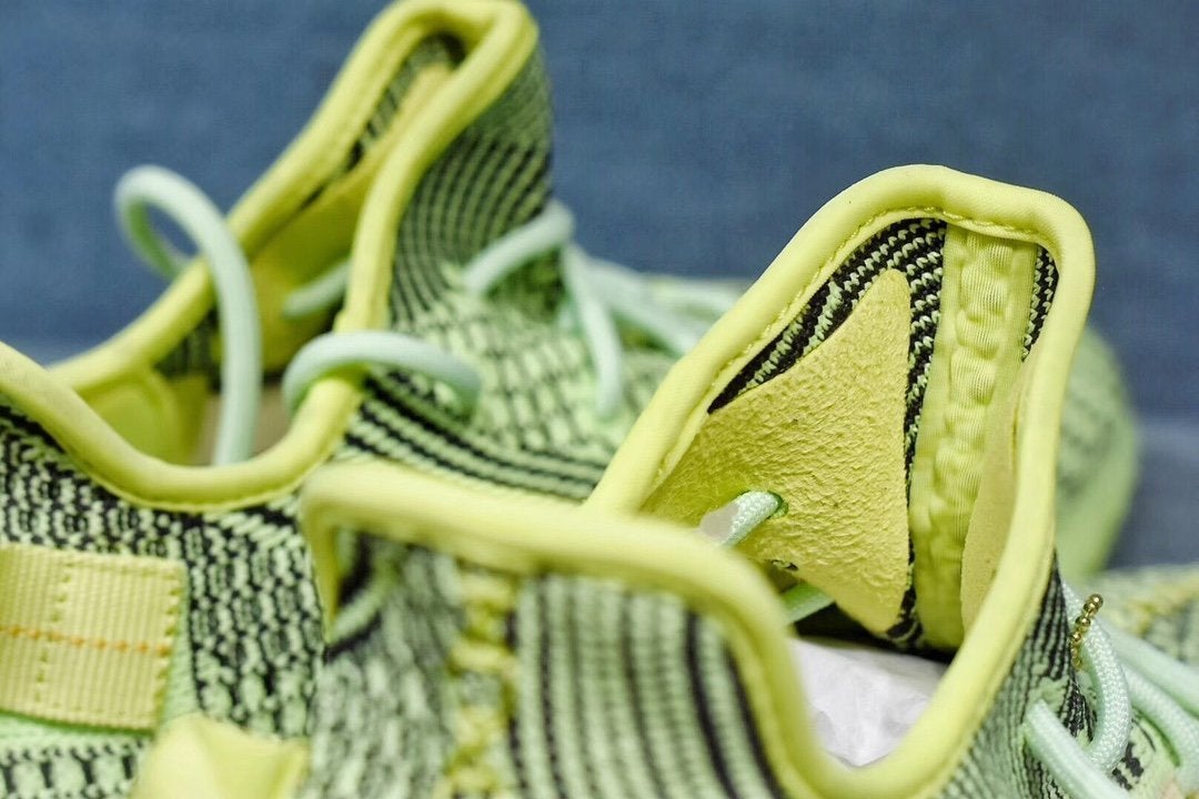 c11e52a0-adidasYeezyBoost350V2Yeezreel_Non-Reflective_3_50c64760-f8fe-44fe-9bfa-2ab2796a87c3.jpg