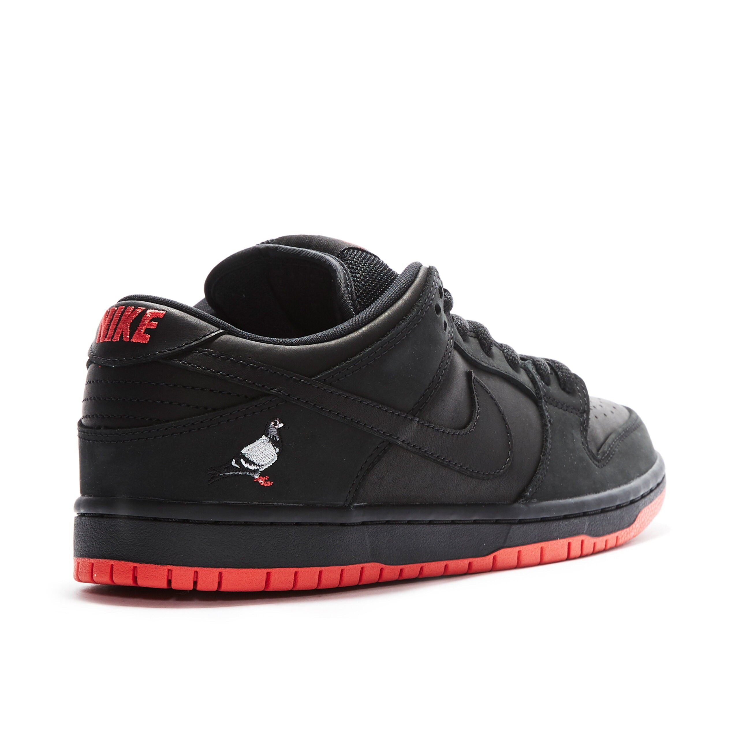 dunk-low-pro-sb-black-pigeon-x-jeff-staple-7493-wqd0r.jpg