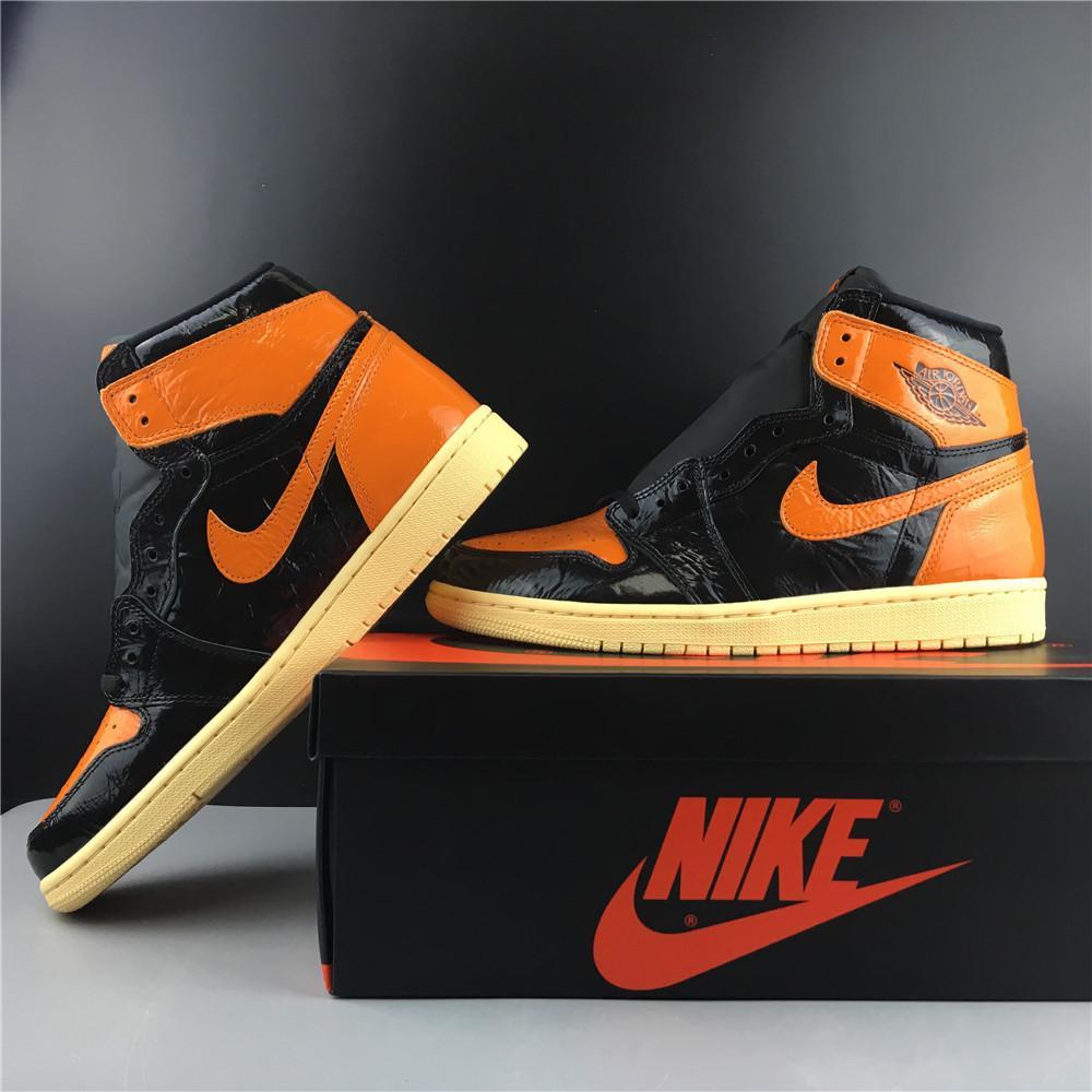 ec59b375-Jordan1RetroHighShatteredBackboard3_13_ab632526-1c66-463a-8197-77cd2c7510a1.jpg