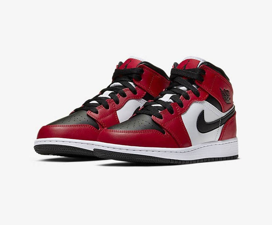 jordan-1-mid-chicago-black-toe-554724-7887-y3g2m.jpg