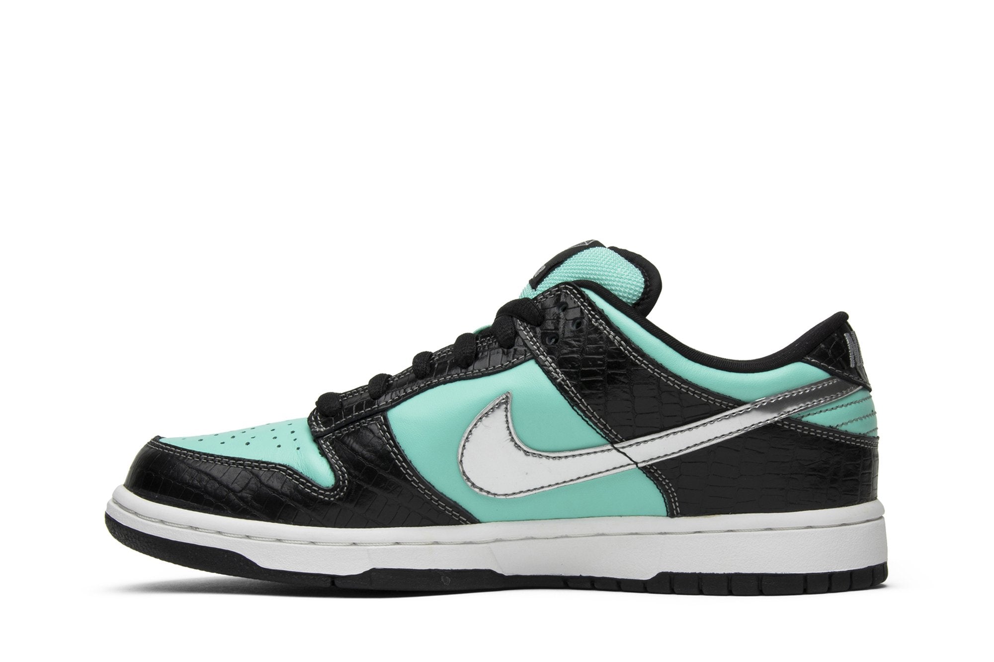 nike-dunk-low-pro-sb-x-diamond-supply-co.-tiffany-6693-xkyy7.jpg