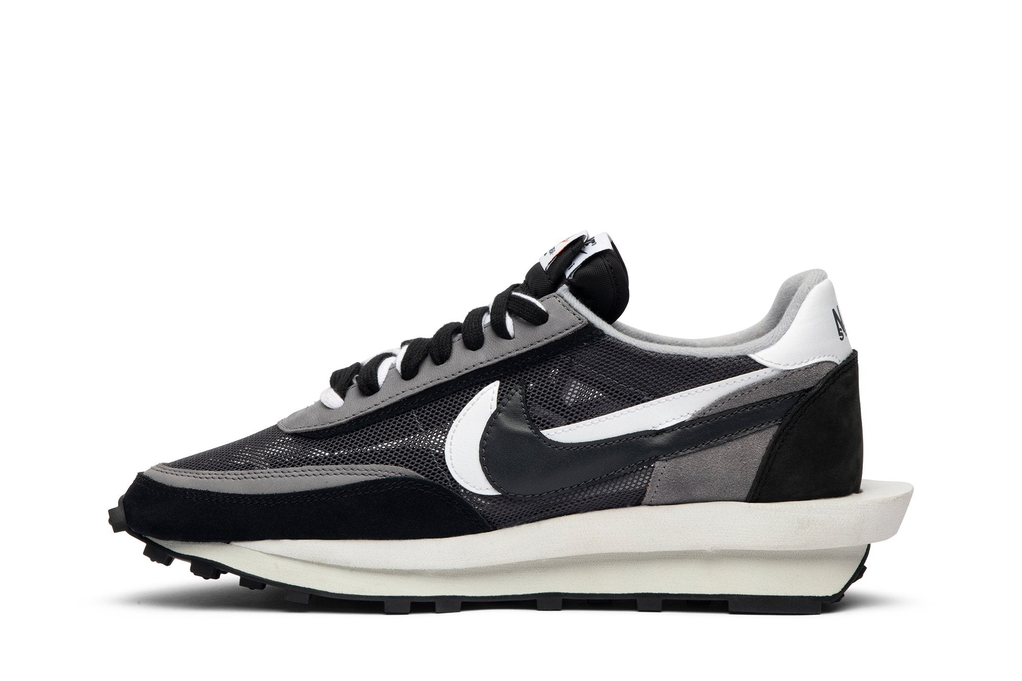nike-ldwaffle-x-sacai-black-2212-ejzdd.jpg