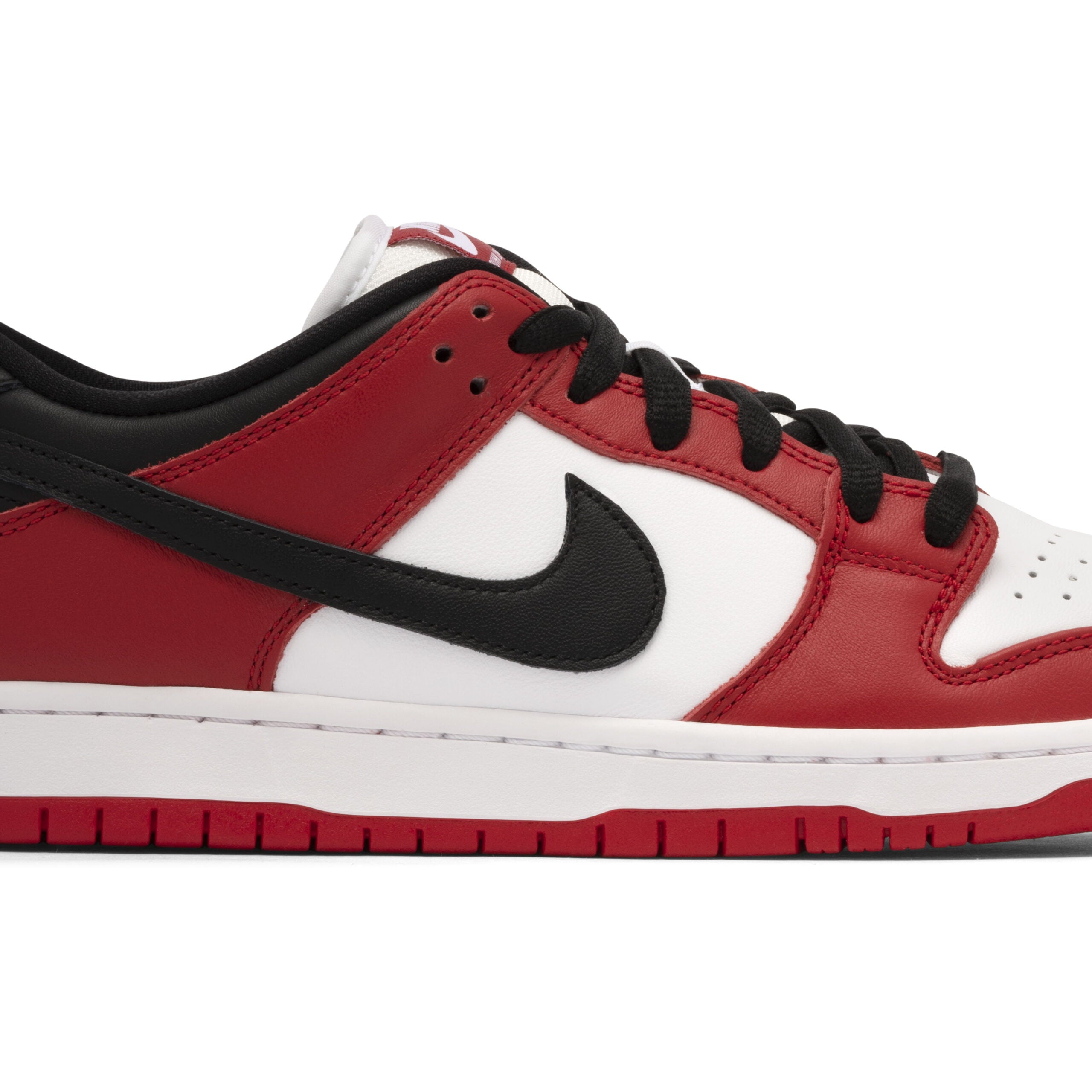 nike-sb-dunk-low-chicago-3850-rqaja.jpg