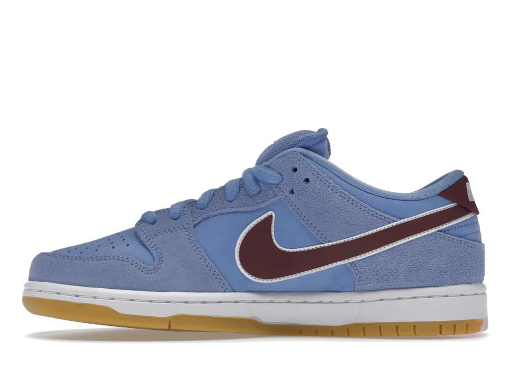 nike-sb-dunk-low-philadelphia-phillies-2384-mfind.jpg
