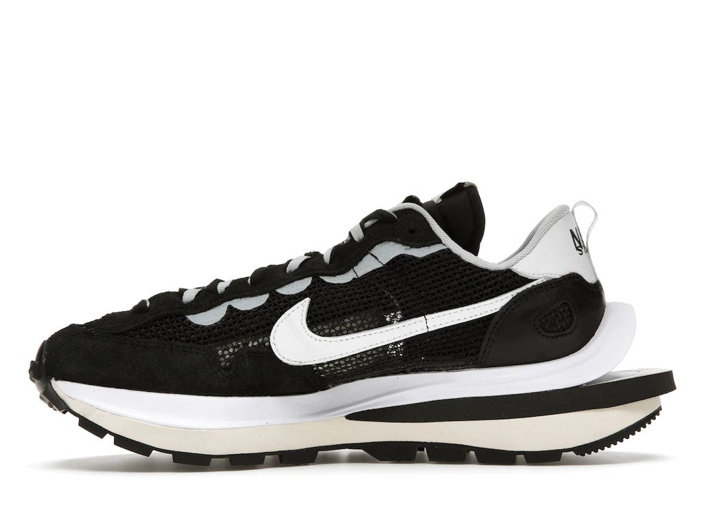nike-vaporwaffle-sacai-black-white-5023-65feg.jpg