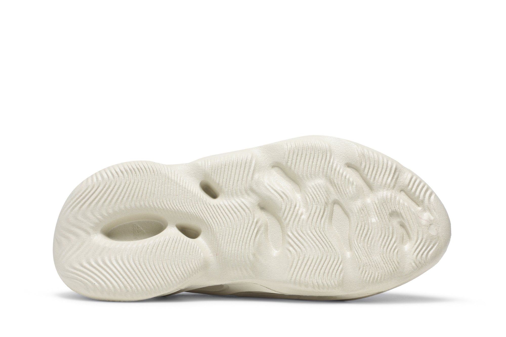 yeezy-foam-runner-ararat-7346-jhmtz.jpg