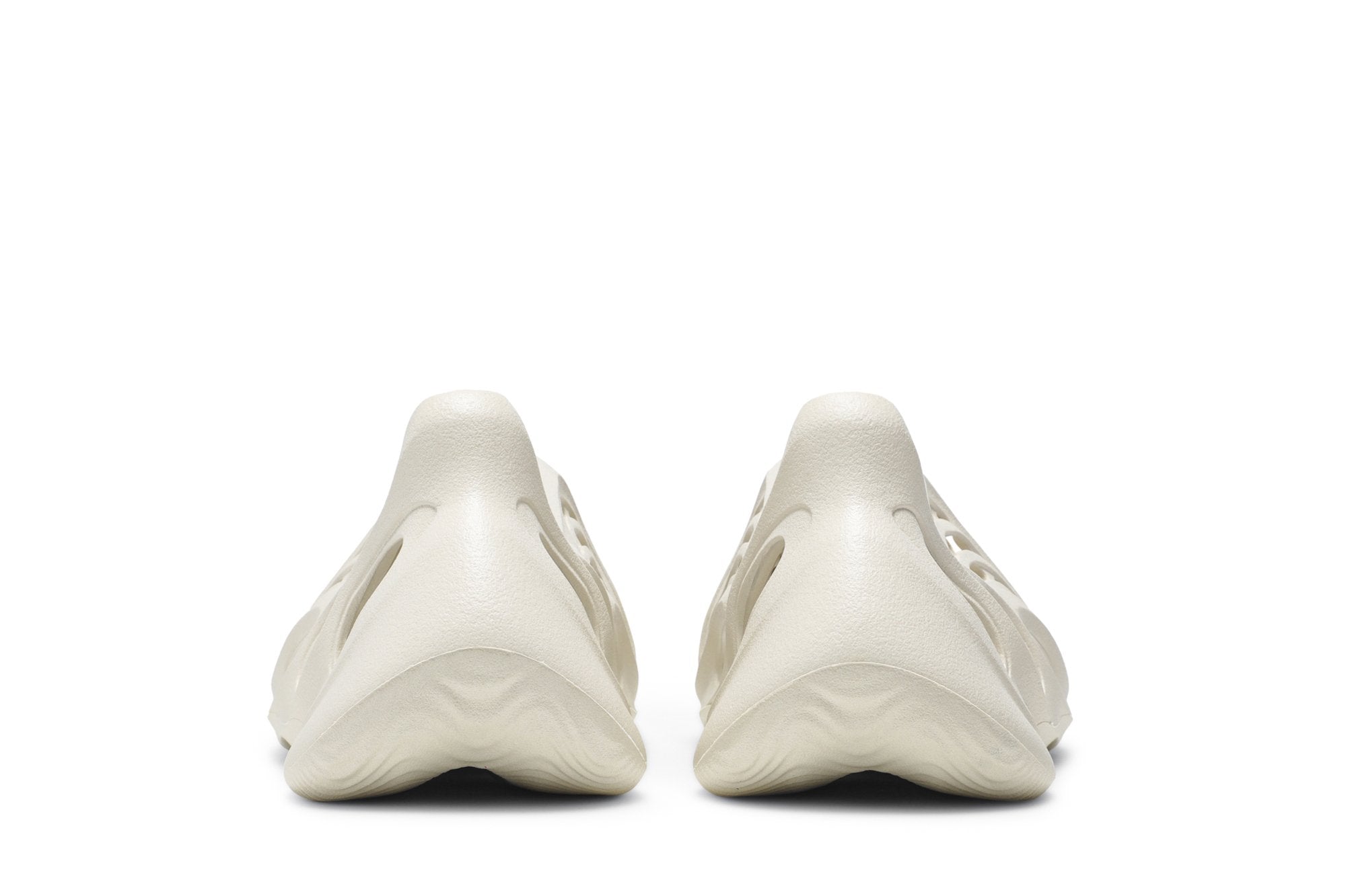 yeezy-foam-runner-ararat-7960-ts8st.jpg