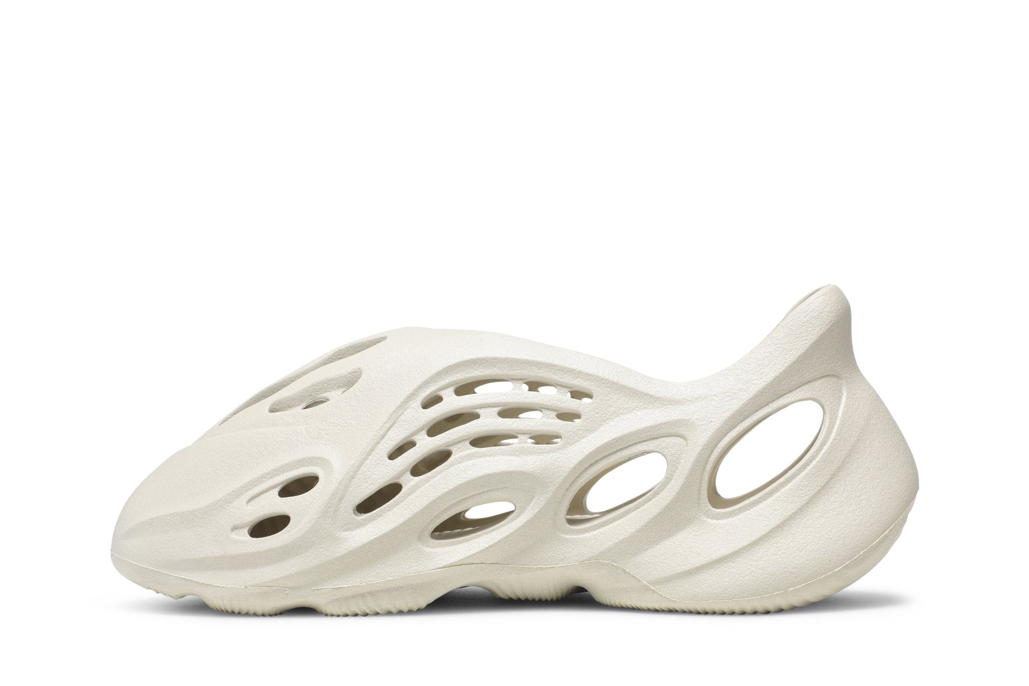 yeezy-foam-runner-ararat-8909-xmd5y.jpg