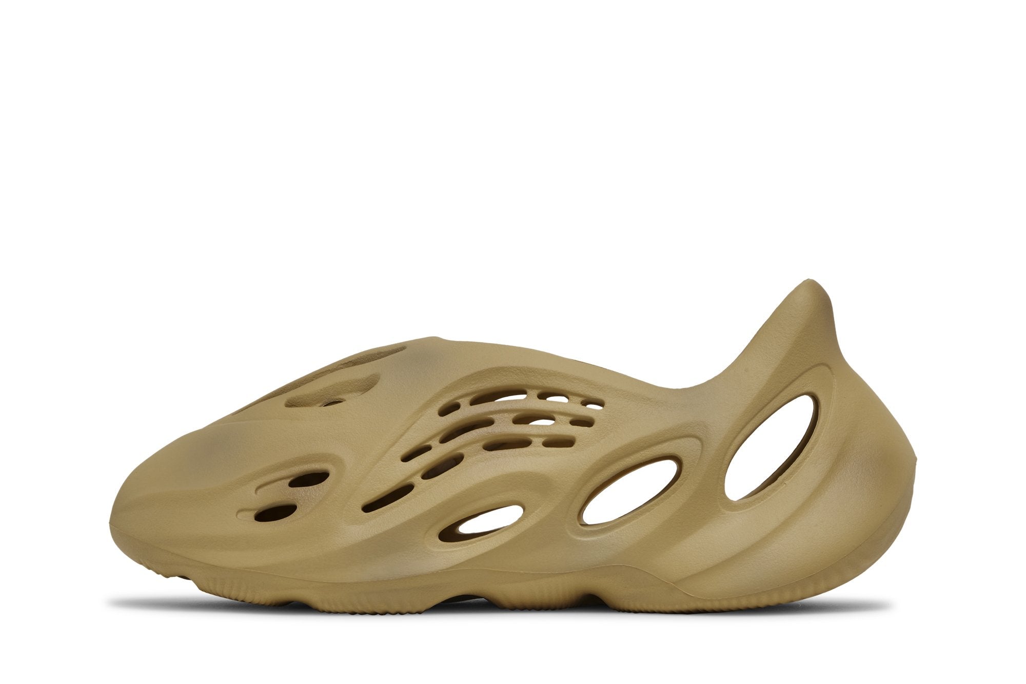 yeezy-foam-runner-desert-sand-3756-apqsb.jpg