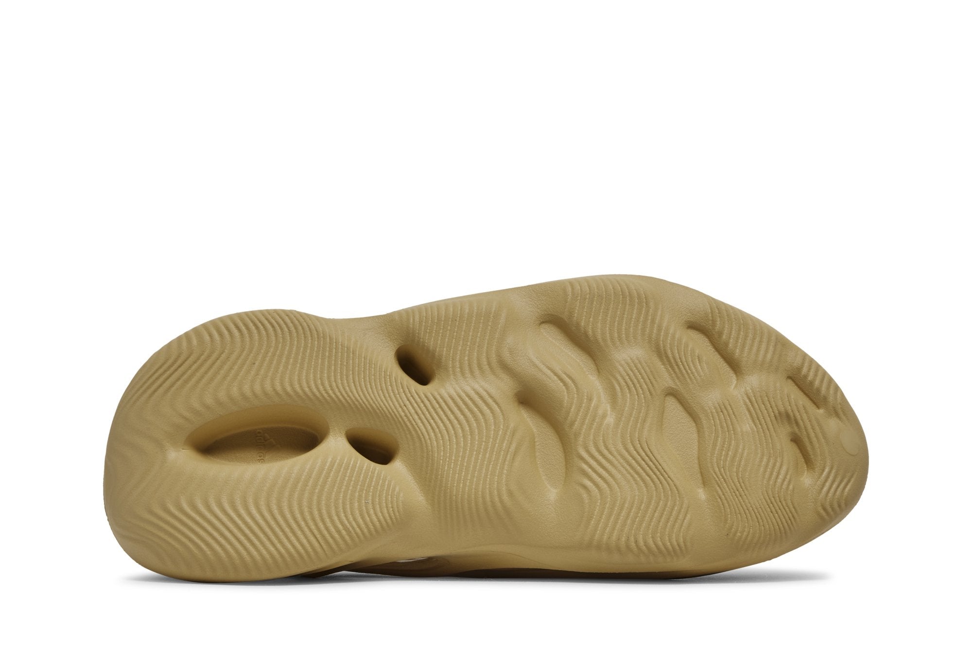 yeezy-foam-runner-desert-sand-5022-lpxsa.jpg